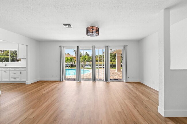 Foto del edificio - 2265 NE 24th St