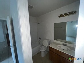 Building Photo - 3408 Barcelona Dr