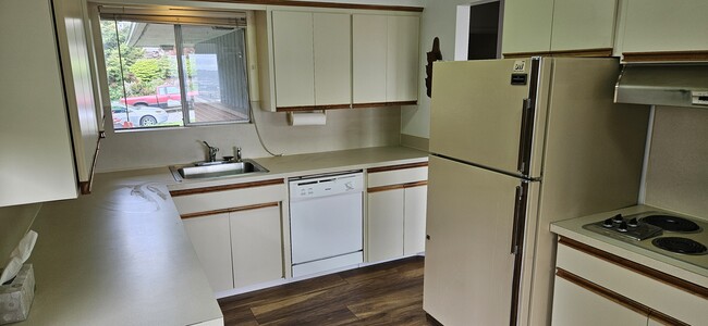 Foto del edificio - 3730 34th Ave SW