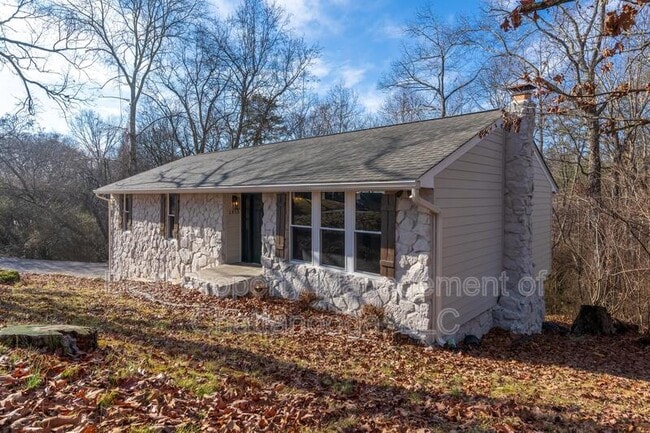 Building Photo - 1313 Timbercrest Ln