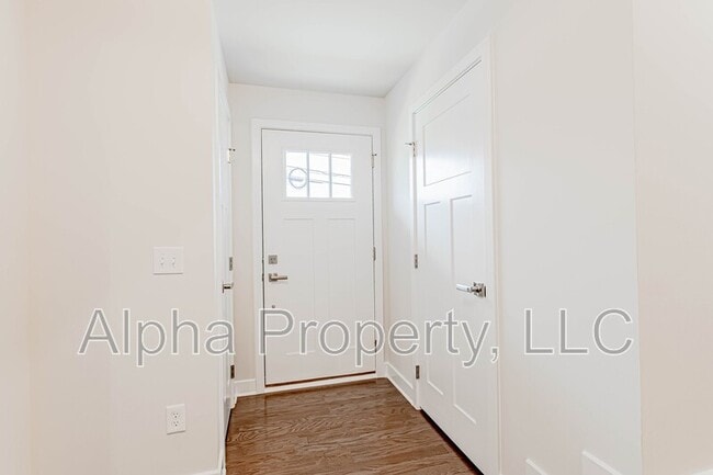 Building Photo - 3 Itasca Dr