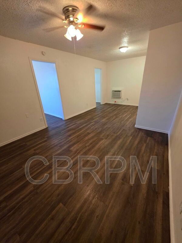 Building Photo - 1606 Elkhart Ave