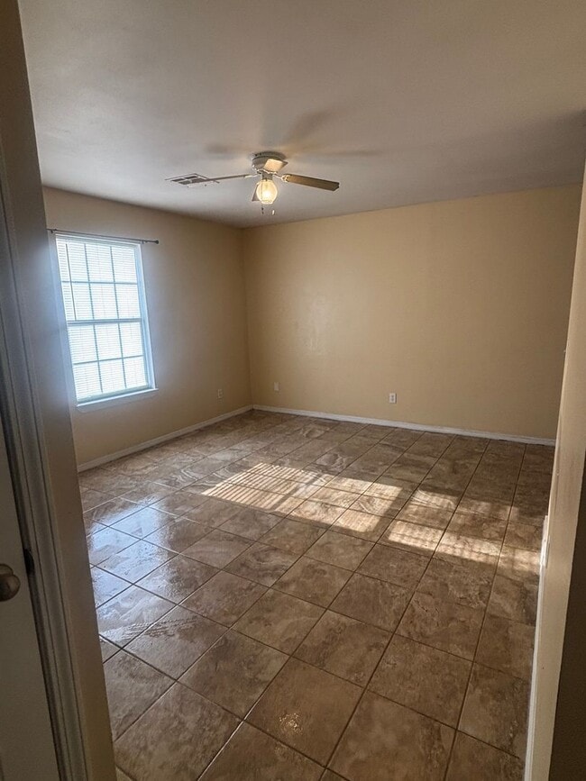 Building Photo - 9356 S 430 Rd