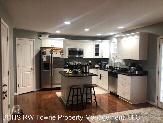 Building Photo - 3 br, 2.5 bath House - 3012 Somme Avenue