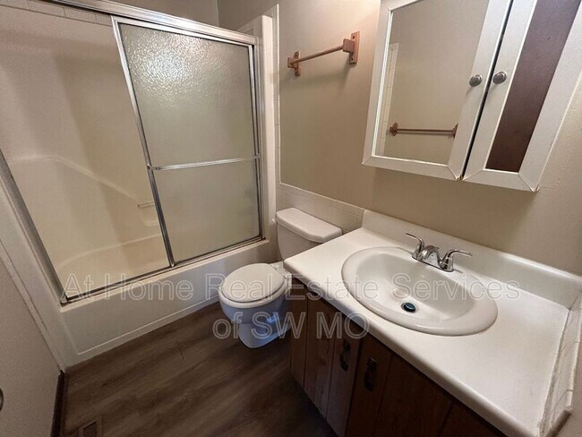 Foto del edificio - 707 S Suburban Ave