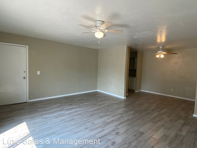 Building Photo - 1 br, 1 bath House - 6030 NW Expressway Un...