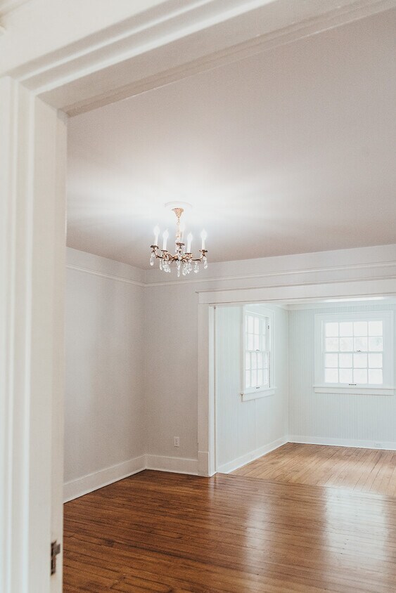 Foto principal - 314 W Charles Bussey Ave