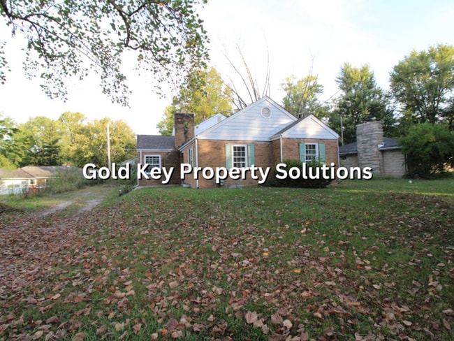 Building Photo - Adorable Brick 4 BR 1 BA House Near Golf C...
