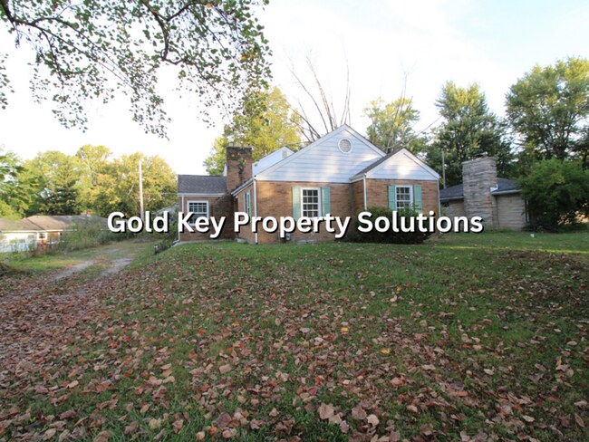 Foto del edificio - Adorable Brick 4 BR 1 BA House Near Golf C...