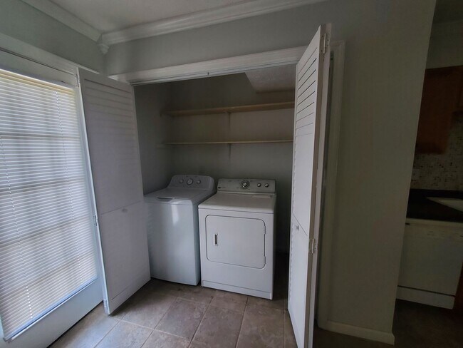 Building Photo - 3 bedroom home in Jack Britt!