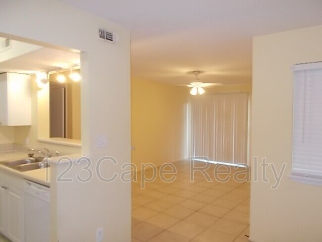 Foto del edificio - 2929 Winkler Ave