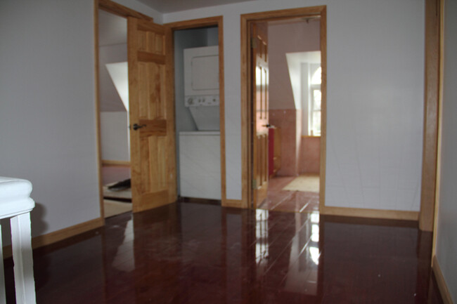 Foto del edificio - 9818 71st Ave