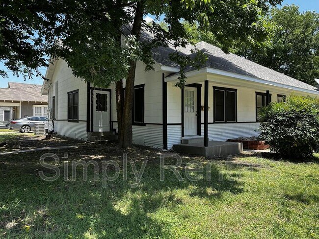 Foto del edificio - 1410 Sycamore St