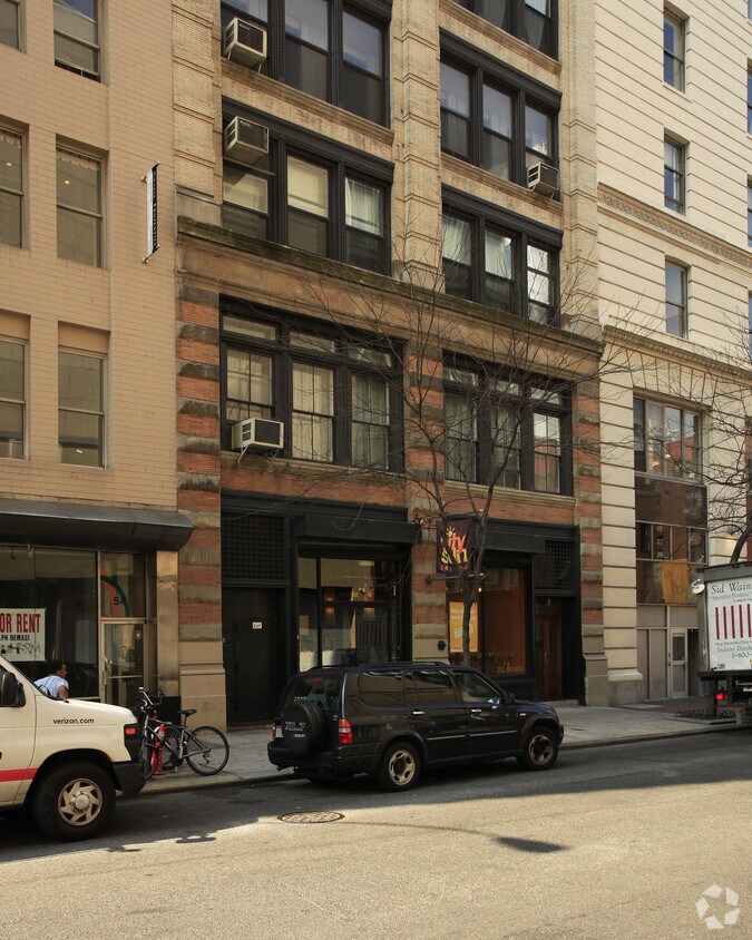 Primary Photo - 50 E 13th St