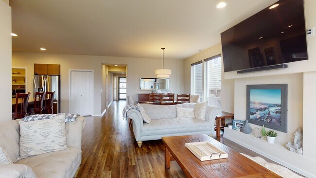 Building Photo - Auburn Lakeland Hills area/Lakeview Community- 4 bedroom 2.5 bathroom with AC - Available May 5th!