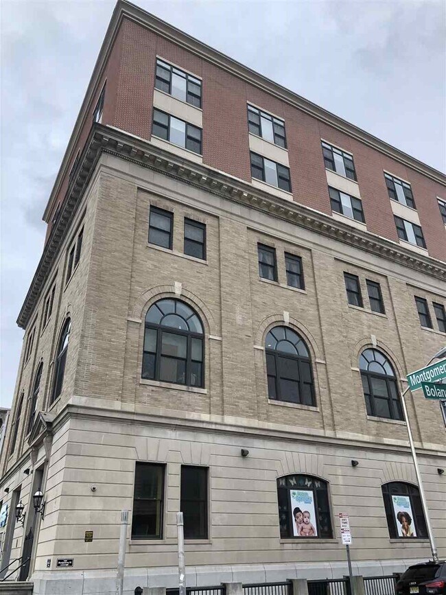Building Photo - 769 Montgomery St
