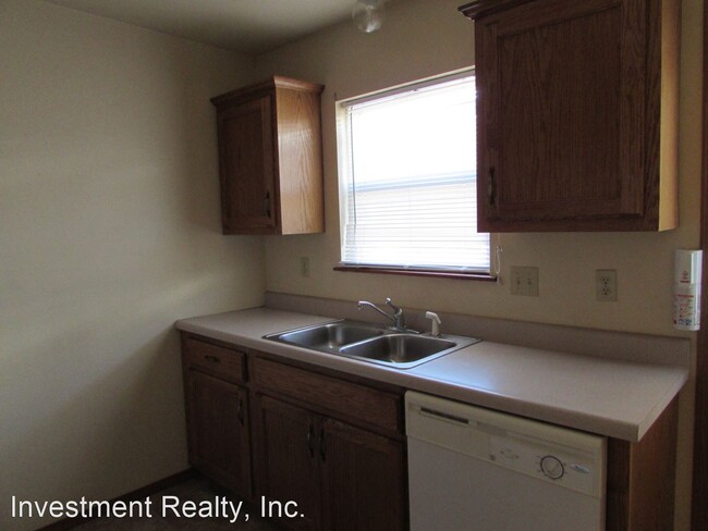 Building Photo - 20312 Skyview Dr