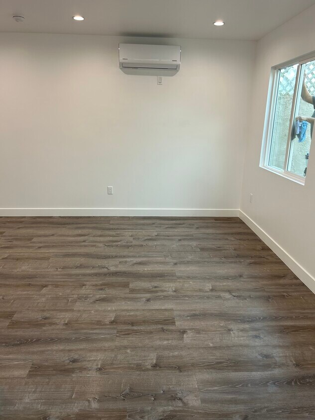 Foto del edificio - 8321 Rayford Dr