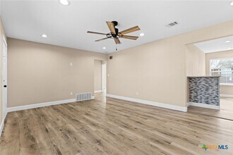 Building Photo - 209 W Victory Ave