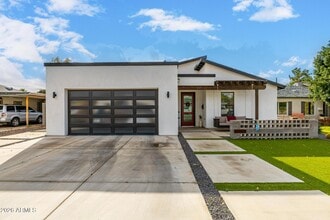 Building Photo - 1831 E Montecito Ave