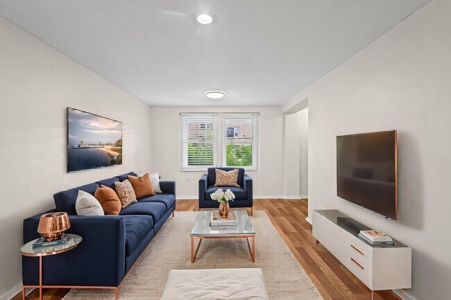 Foto del edificio - 2710 W Fletcher St