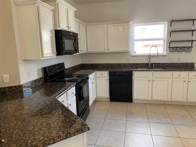 Building Photo - 2305 Mulberry Dr