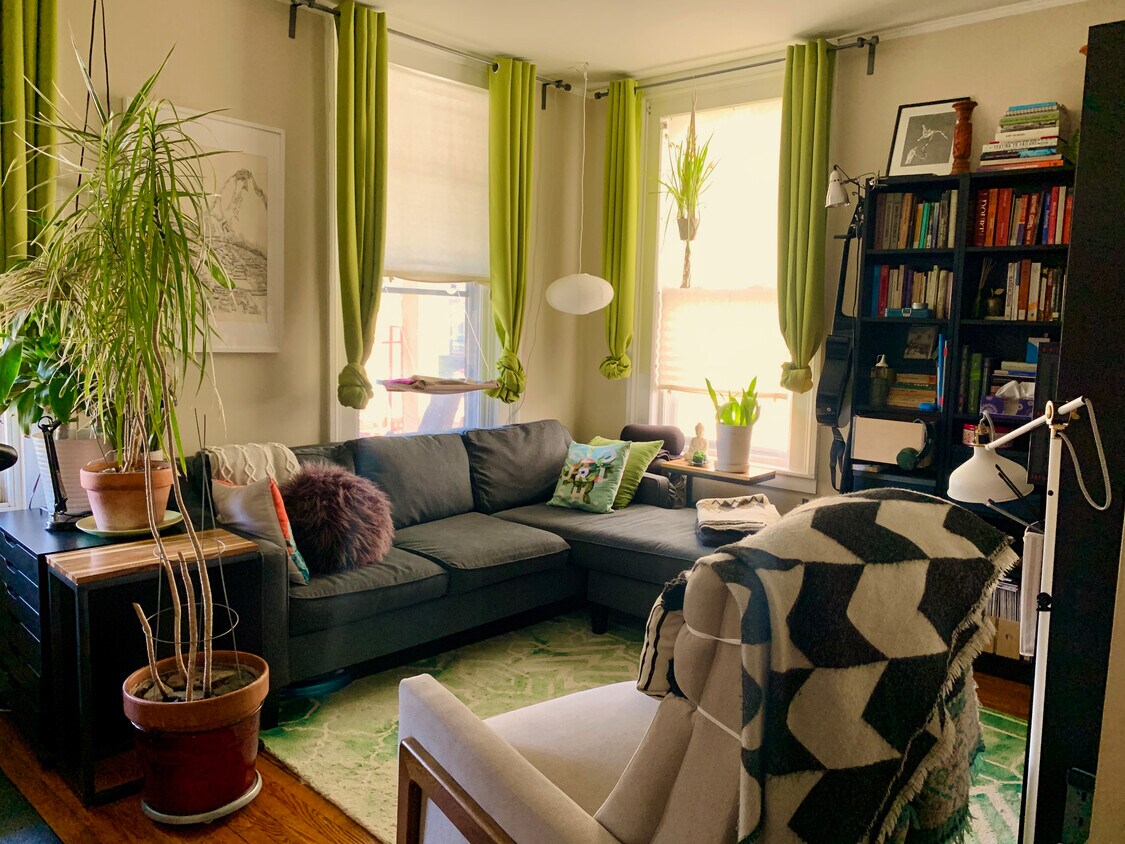 Foto principal - 409 N Cayuga St