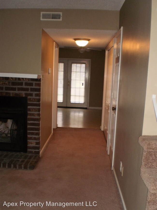 Building Photo - 9001 Countryside Ln