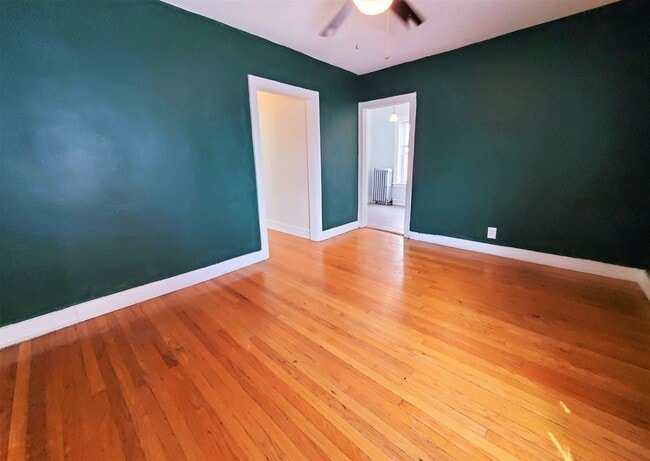 Foto del edificio - 5639 N Magnolia Ave