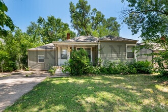 Building Photo - 2146 S Crestway St