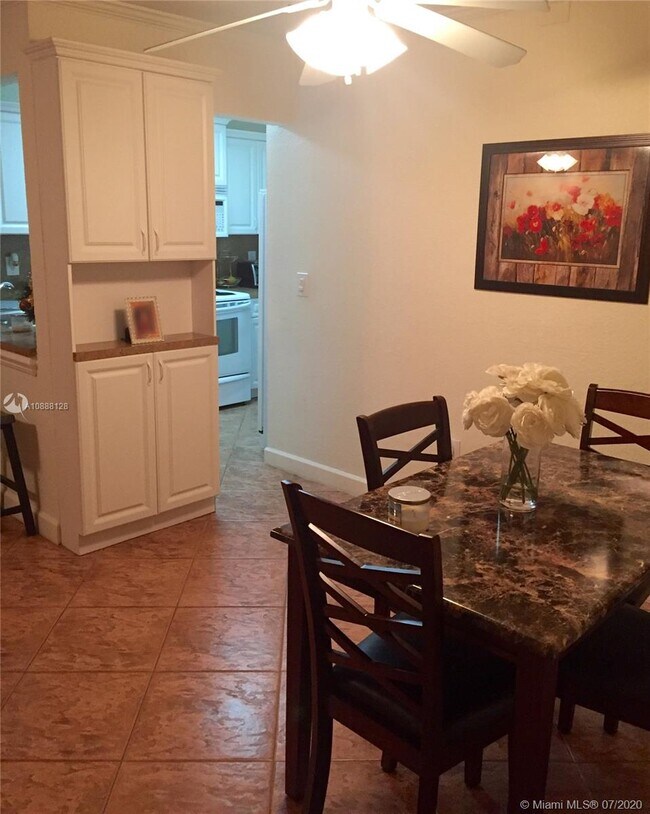 Foto del edificio - 14851 SW 104th St
