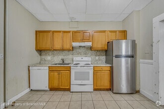 Building Photo - 417 Taylor Ave