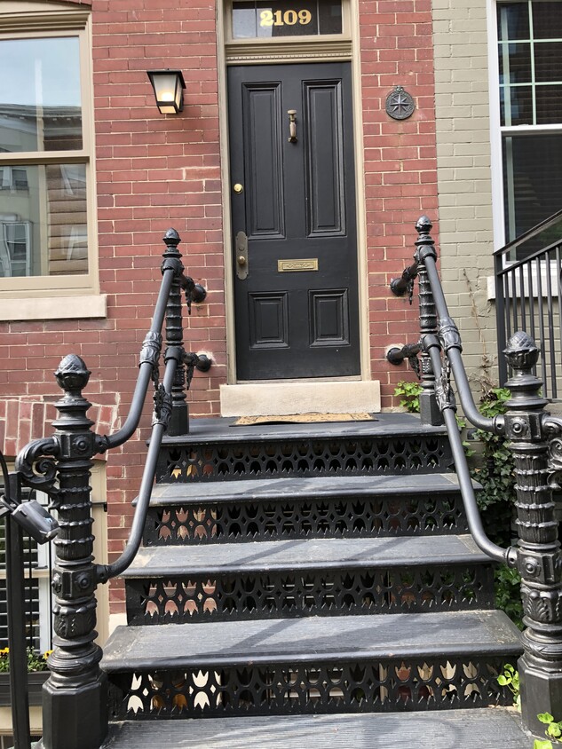 Primary Photo - 2109 N St NW