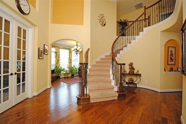 Foto del edificio - 7602 Westmoreland Dr