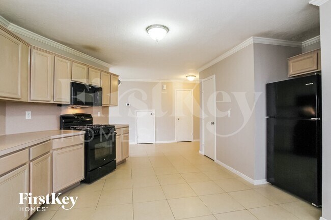 Foto del edificio - 8114 Scarlet Tanager Dr