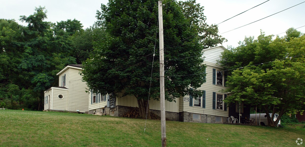 Building Photo - 1615 W Genesee St