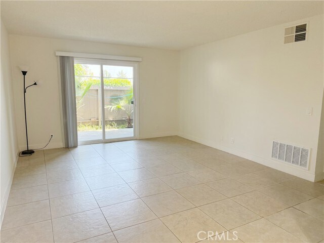 Foto del edificio - 17078 Colima Rd