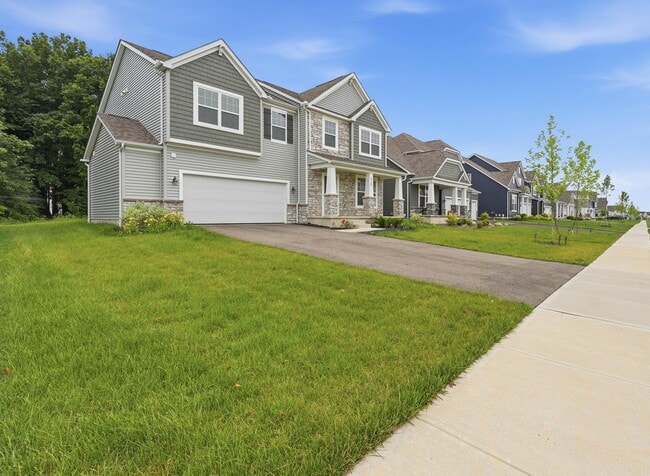 Foto del edificio - 5749 Shadowfair Ln