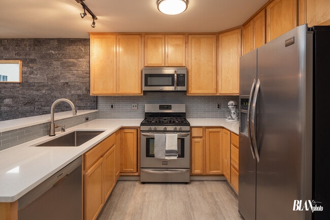 Foto del edificio - 11050 Solitude Cir