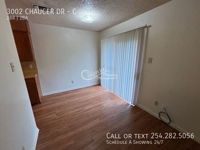 Foto del edificio - 3002 Chaucer Dr