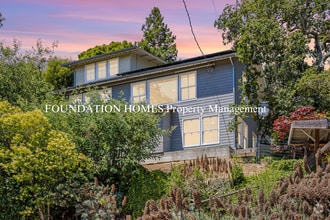 Building Photo - 25 Euterpe St