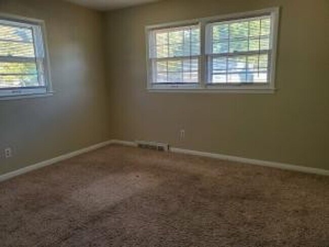 Foto del edificio - 3 Bedroom / 2 Bath House