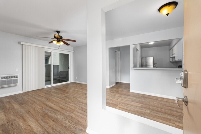 Foto del edificio - 1341 Caminito Gabaldon