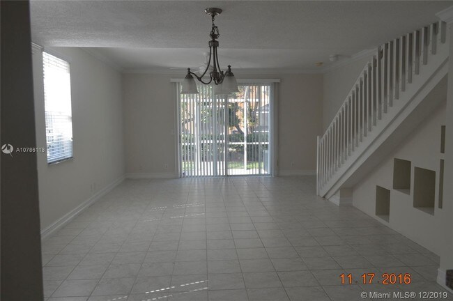 Building Photo - 1383 Veracruz Ln
