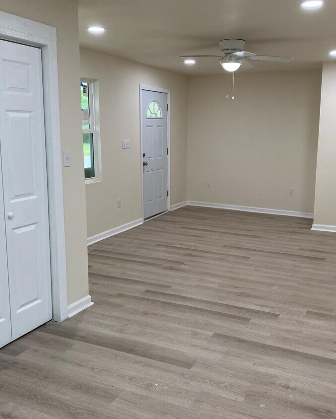 911 Perry Ln, Opelousas, LA 70570 House Rental in Opelousas, LA