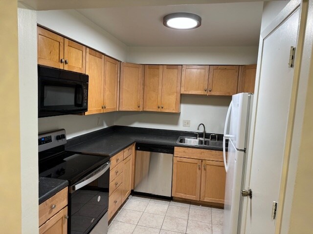 kitchen - 1530 Springlet Ct unit 14