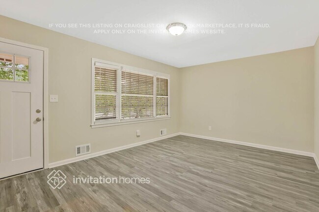 Building Photo - 6255 David Ln SW