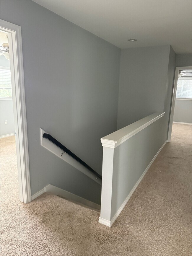 Foto del edificio - 9634 Rockhurst Dr