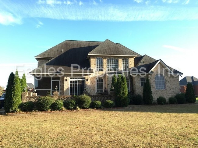 Building Photo - 1205 Sunset Dr