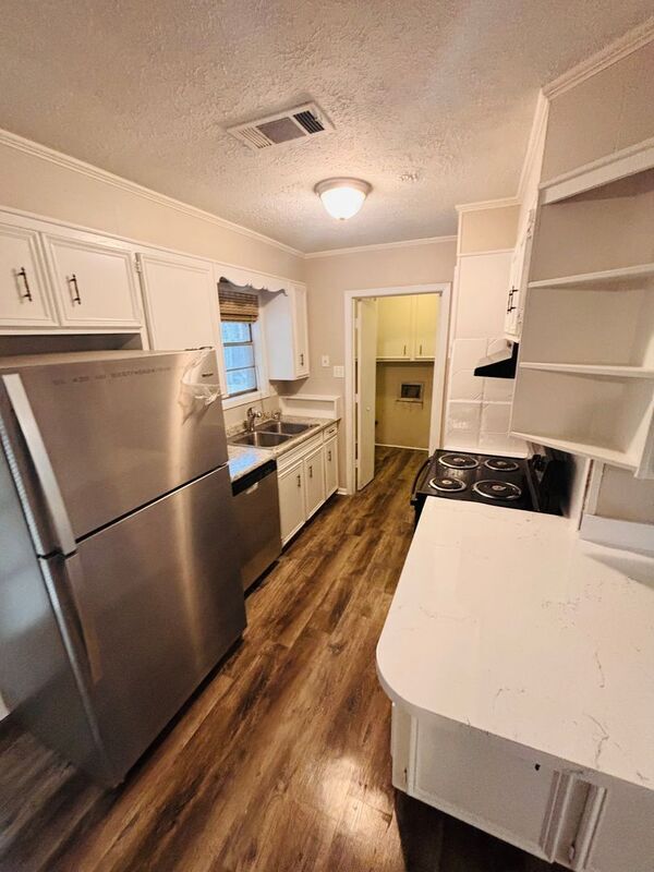 Building Photo - 149 Mayfair Dr